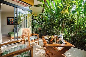 Papagayo Golden Palms Beachfront Hotel