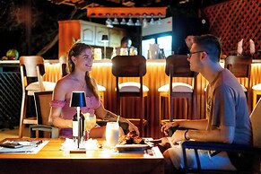 Papagayo Golden Palms Beachfront Hotel