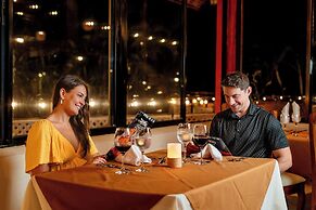 Papagayo Golden Palms Beachfront Hotel