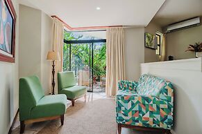 Papagayo Golden Palms Beachfront Hotel