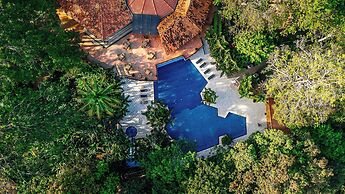 Papagayo Golden Palms Beachfront Hotel