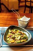 Papagayo Golden Palms Beachfront Hotel