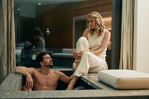 7132 Hotel