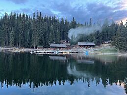 Lac Des Roches Resort