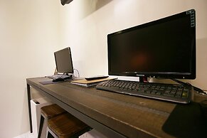 Achasan Station Wall Hotel