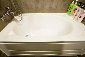 Achasan Station Wall Hotel