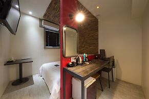 Achasan Station Wall Hotel