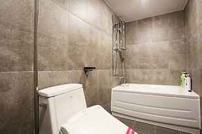 Achasan Station Wall Hotel