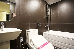 Achasan Station Wall Hotel