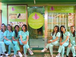 BADLADZ Staycation Condos