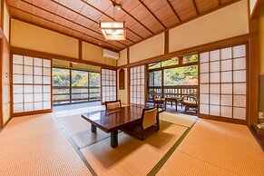 Shirahone Onsen Tsuruya Ryokan