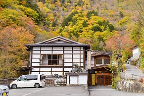 Shirahone Onsen Tsuruya Ryokan