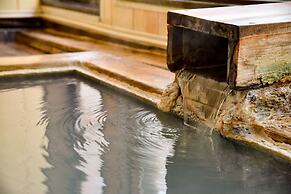 Shirahone Onsen Tsuruya Ryokan