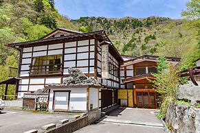 Shirahone Onsen Tsuruya Ryokan