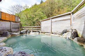 Shirahone Onsen Tsuruya Ryokan