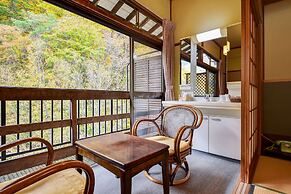 Shirahone Onsen Tsuruya Ryokan