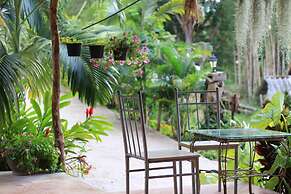 Chang Pai Hill - Adults Only