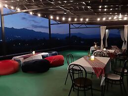 Chang Pai Hill - Adults Only