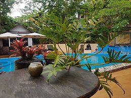 Chang Pai Hill - Adults Only