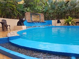 Chang Pai Hill - Adults Only