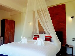 Chang Pai Hill - Adults Only