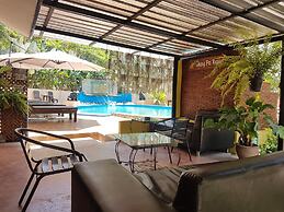 Chang Pai Hill - Adults Only