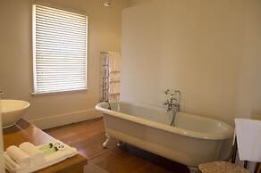 Hillview Heritage Estate