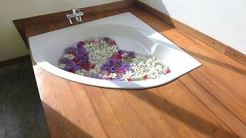 Refresh Hotel