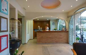 Alianthos Beach Hotel