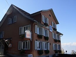 Hotel Waldrast B&B