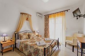 Saint George Hotel & Rooms