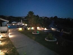 Saint George Hotel & Rooms