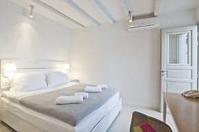 Lindos Comfy Suites