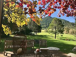 ARCADIA - The Barn Cottage & Rosehill Cottage