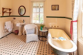 ARCADIA - The Barn Cottage & Rosehill Cottage