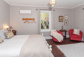 ARCADIA - The Barn Cottage & Rosehill Cottage