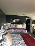 White House Inn on the Waterfront