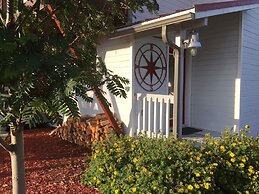 White House Inn on the Waterfront