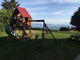 White House Inn on the Waterfront