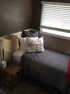 White House Inn on the Waterfront