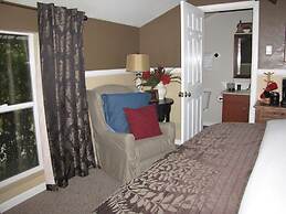 White House Inn on the Waterfront