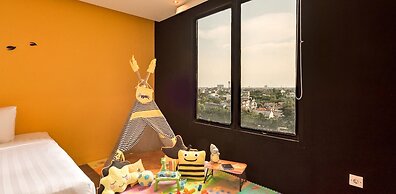 Yellow Bee Tangerang