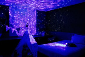 Yellow Bee Tangerang