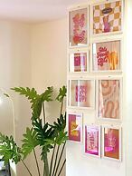 Yellow Bee Tangerang