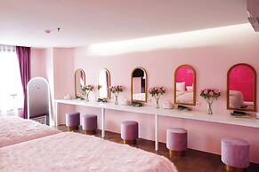 Yellow Bee Tangerang