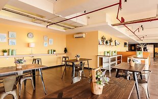 Yellow Bee Tangerang