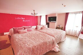 Yellow Bee Tangerang