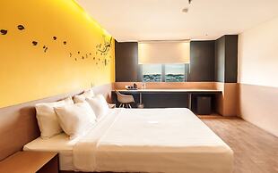 Yellow Bee Tangerang