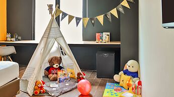 Yellow Bee Tangerang