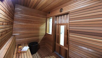 Wirye Militopiahotel By Marine